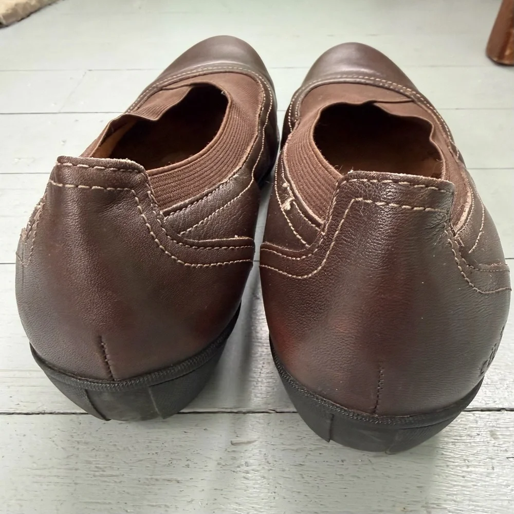 Taos Lilli Brown Leather Slip On Flats Shoes 8
